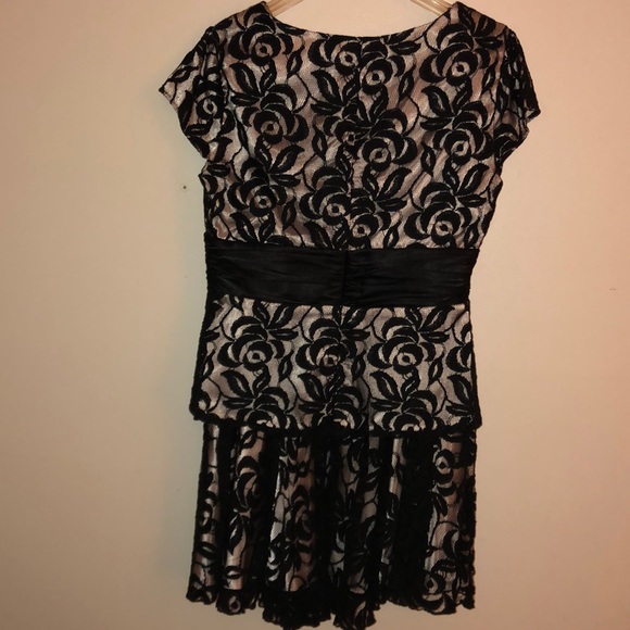 Brand new Marina 2 pieces lace size 8 - Picture 3 of 6